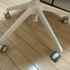 IKEA チェア／1年未満使用／組み立て済み／すぐ引き取り可の画像