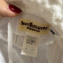 Hot Biscuits 耳付きホワイトベビー帽子の画像