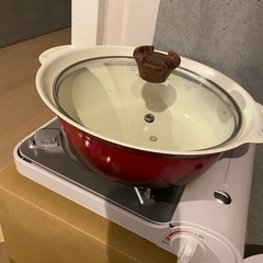 ガス4本、鍋、カセットコンロセットの画像