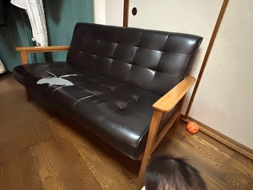 カリモク風ソファ (mami) 赤池のソファ《2人掛けソファ》の中古