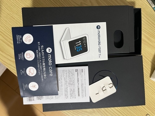 motorola　razr 40 ultra 中古 