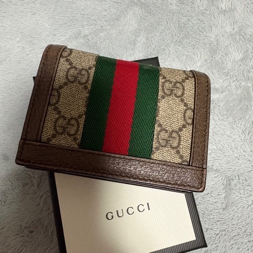 GUCCI 二つ折り財布