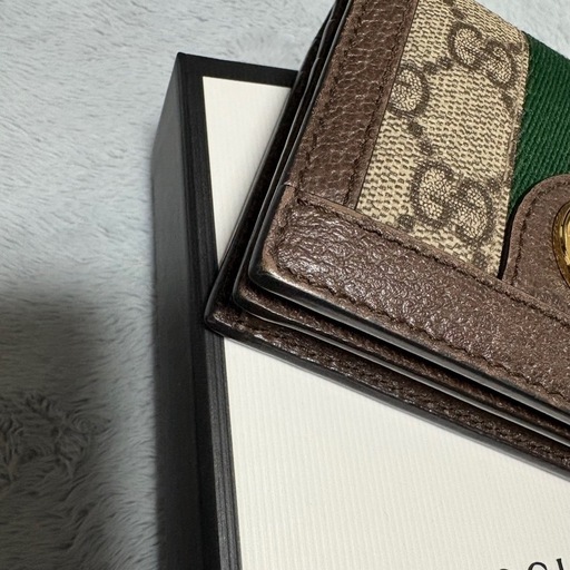 GUCCI 二つ折り財布