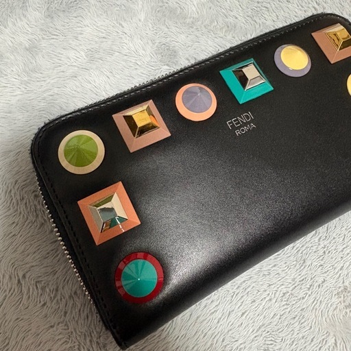【【美品】FENDI ラウンドファスナー長財布