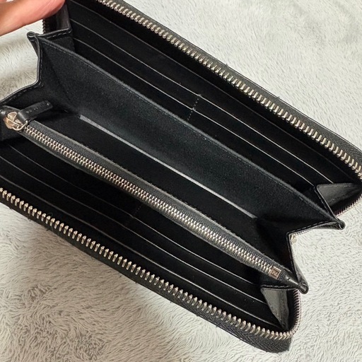 【【美品】FENDI ラウンドファスナー長財布
