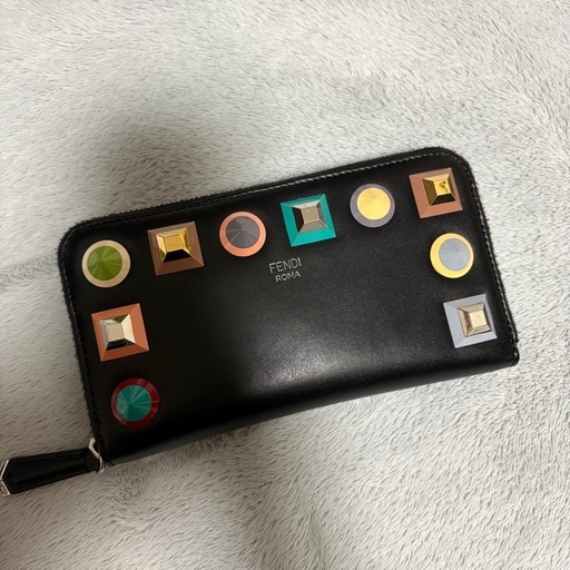 【【美品】FENDI ラウンドファスナー長財布