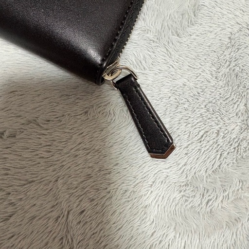 【【美品】FENDI ラウンドファスナー長財布