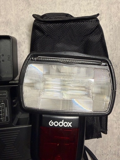 Godox V860II-C   予備バッテリー付き