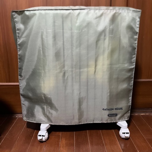 美品！　デロンギ　オイルヒーター