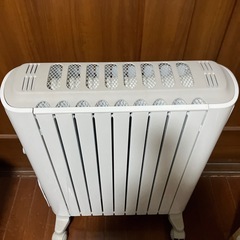 美品！　デロンギ　オイルヒーターの画像