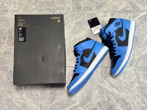 新品未使用　Nike Air Jordan 1 Mid University Blue 29.5cm