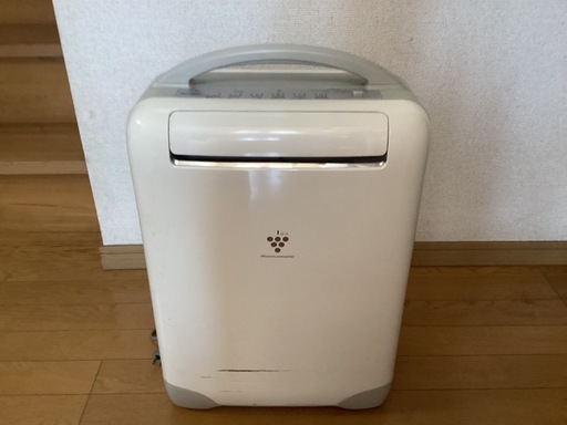シャープの「コンビニクーラー」CV-U71CHというコンプレッサー方式の衣類乾燥除湿機