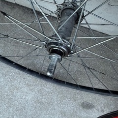 自転車ホイール700×28c 2個(ほぼジャンク)ジャンクタイヤ4個おまけの画像