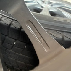 235/65-18 バリ山 スタッドレス ダンロップ  21年製SUVなどにの画像