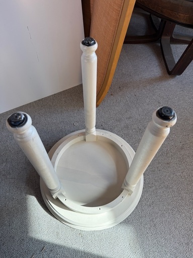 白塗装 木製 ラウンドサイドテーブル 3本脚 クラシック 注文 花台 高さ