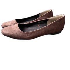 綺麗めなパンプスの画像