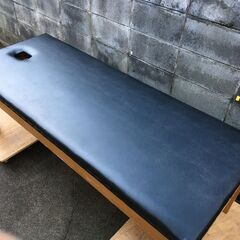 ②木製マッサージベッド 有孔 施術台 診察 整体 鍼灸 接骨 整骨院 エステ 施設 レトロの画像