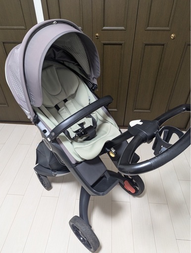 ストッケ ベビーカー【STOKKE エクスプローリーv6】