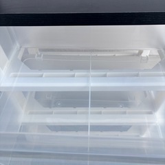 3段クリアケース天板木目調黒の画像