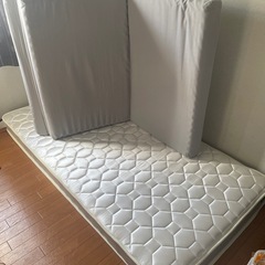 ZINUS マットレスの画像