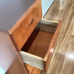 チェスト（キャスター付き）【町田市再生家具】　252849の画像