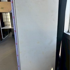 収納キャビネット／ホワイト／3扉／キャスター付き【中古】の画像