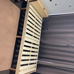 【さらに値下げ！】1月8日限定ベッドフレームの画像