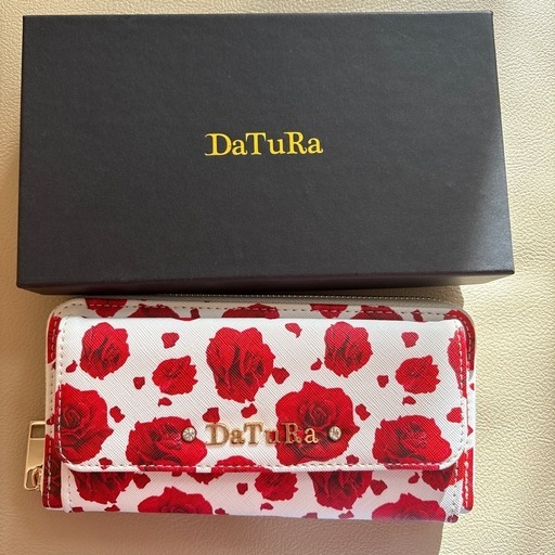 新品未使用品★DaTuRa ダチュラ ローズ柄 長財布 ホワイト レッド