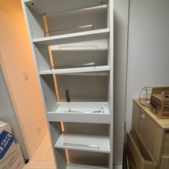 隙間ラックの画像