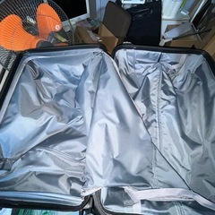 丈夫でまだまだ使えます！キャリーケース！の画像