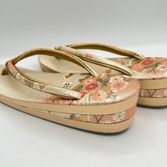 草履 クラッチバッグ セット 金色 ピンク 花柄 箱入りの画像