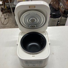 I 2601-042 ニトリ　マイコン炊飯ジャー　SN-A5WH 2019年製　通電確認済み　キズ汚れ有りの画像