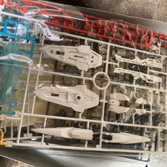 ガンダムプラモデルの画像
