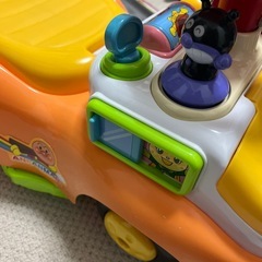 アンパンマン車の画像