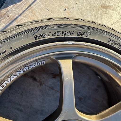 ADVAN Racing RG-2ホイール16インチ