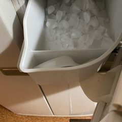 冷蔵庫　4ドアの画像