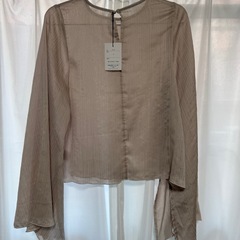 ［006］トップスの画像