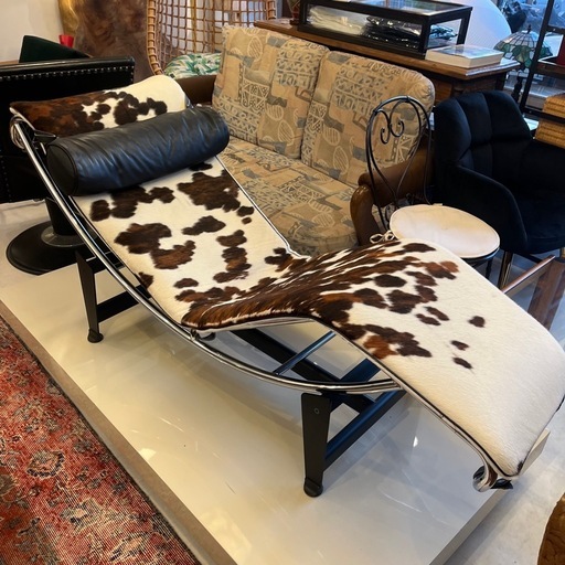 ル・コルビジェ LC4 リプロダクト品クッション付き (有田) 伏見の椅子