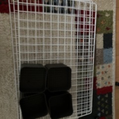 こたつヒーターパーツと、ワイヤーネットと、こたつの拡張足の画像