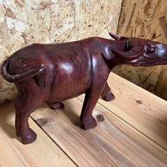 牛の置物の画像