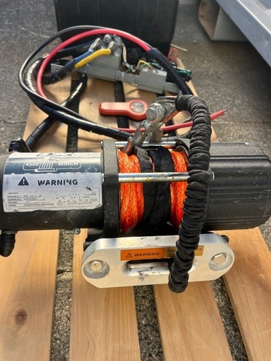 受け渡し予定者決まりました 。JCR  電動ウインチ　 動作確認済　ジャンク　 バッテリー付き　