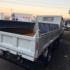 三菱FUSOキャンター 3T ダンプの画像