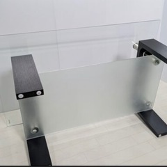 ガラスローテーブルの画像