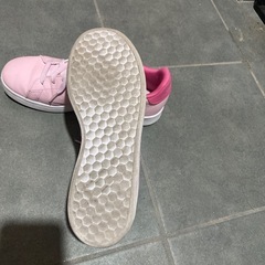 adidas靴の画像