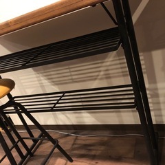 ケルト　カウンターテーブルとスツールセットの画像