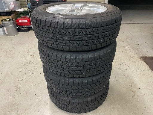スタッドレス４本セット　バリ山