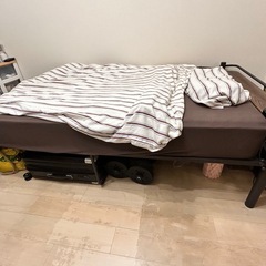 【セミダブル】ベッドフレーム 1/10-1/12受け取りの画像