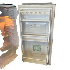 【ジ0106-07】コンパクトサイズ‼️単身用にピッタリ‼️ AQUA ノンフロン直冷式冷蔵庫   AQR-81E S) - 1　冷蔵庫  2017年製の画像