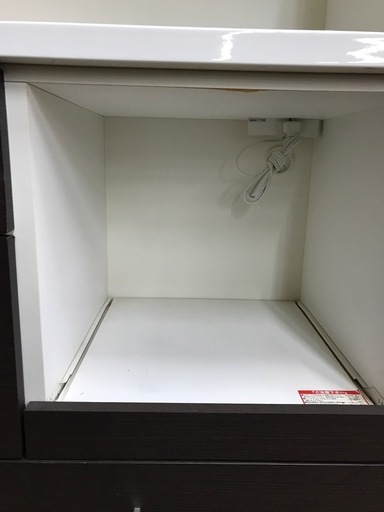 ジャングルジャングル貝塚店　食器棚　ブラウン　ダークブラウン　茶色　3枚扉　引き出し　コンセント　磨りガラス　中古　貝塚市　二色浜