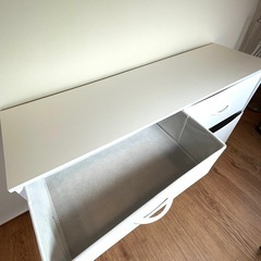 ローチェスト　引き出し　棚　白　　の画像